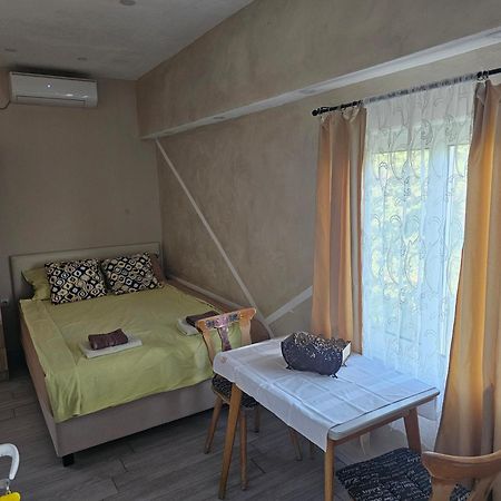 Apartments Tadic Петровац Экстерьер фото