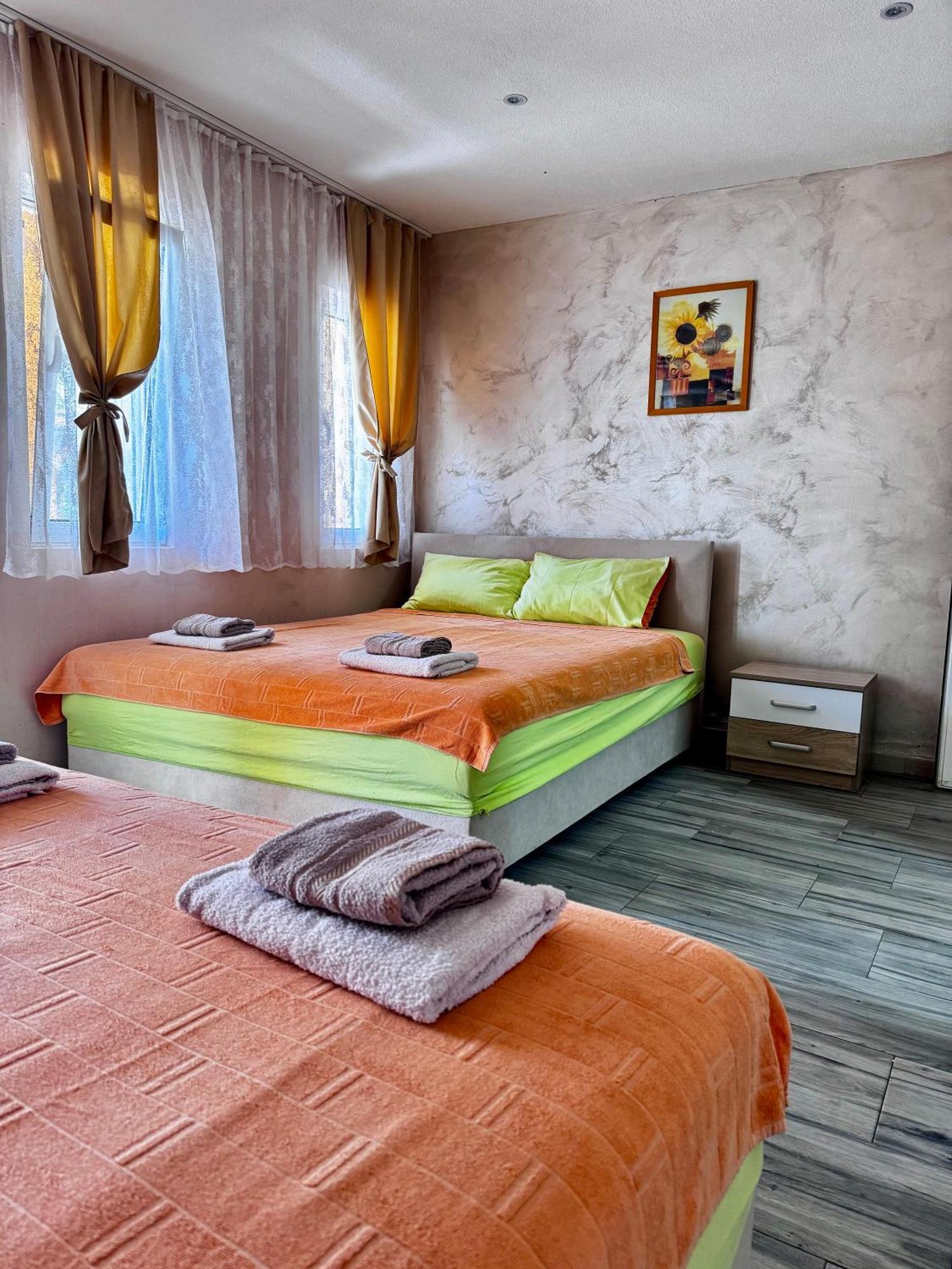 Apartments Tadic Петровац Экстерьер фото