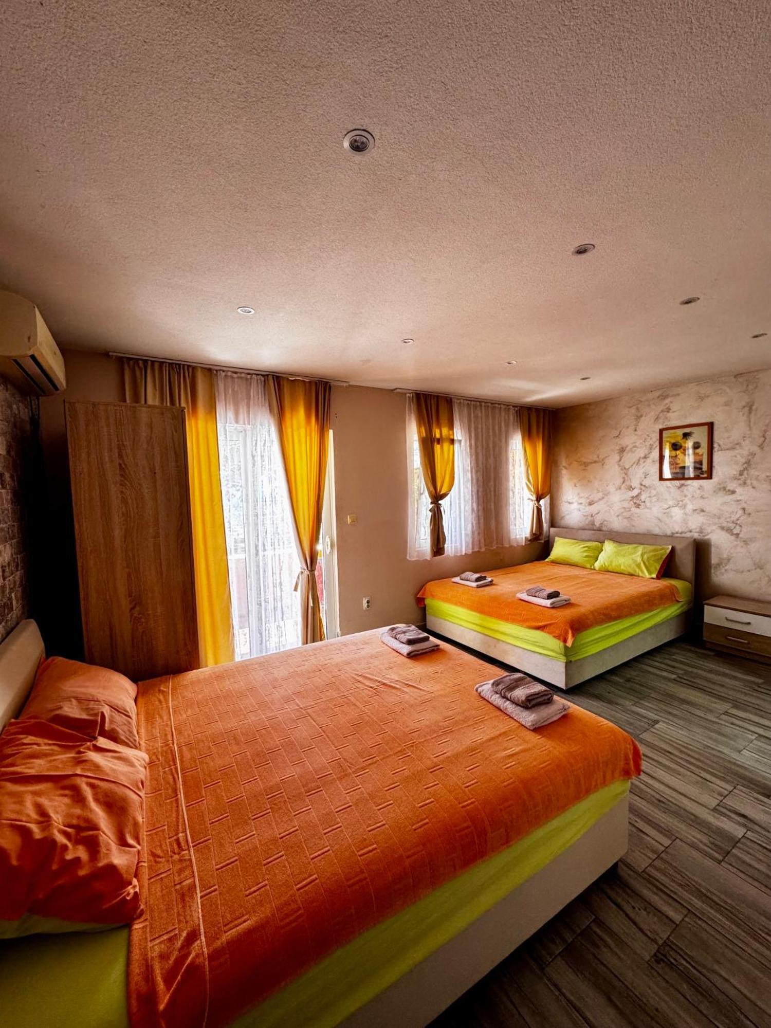 Apartments Tadic Петровац Экстерьер фото