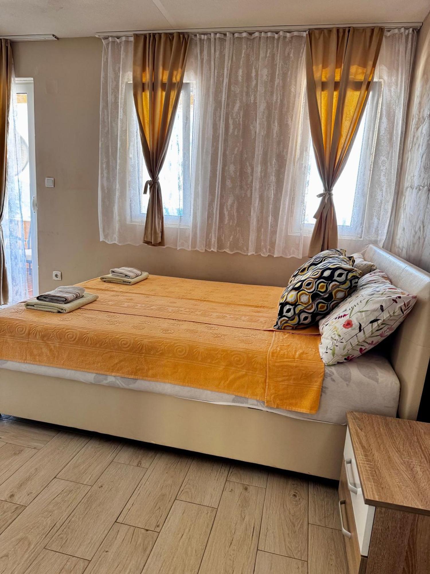 Apartments Tadic Петровац Экстерьер фото