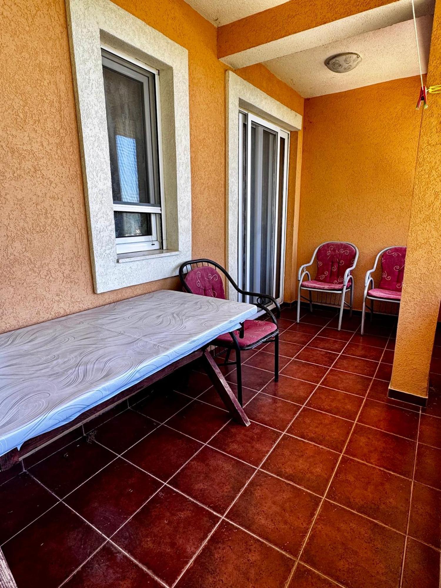 Apartments Tadic Петровац Экстерьер фото